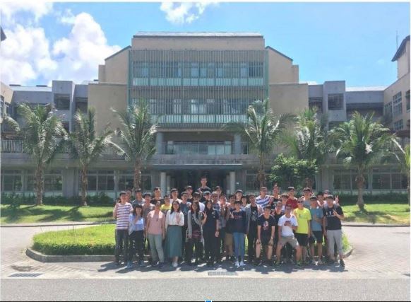 A group photo of the participants at the summer camp 